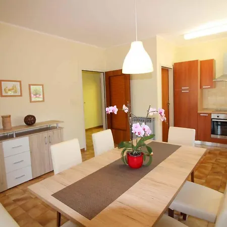 In - Istrien 42191 Appartement *